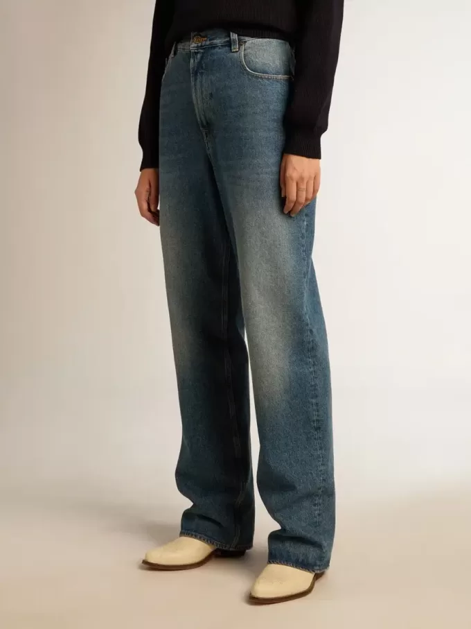 Damenjeans mit mittlerer Waschung