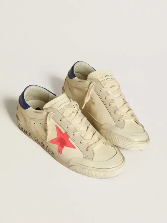Damenmodell Super-Star aus Nappaleder mit Stern aus Wildleder und Fersenlasche aus Metallic-Leder