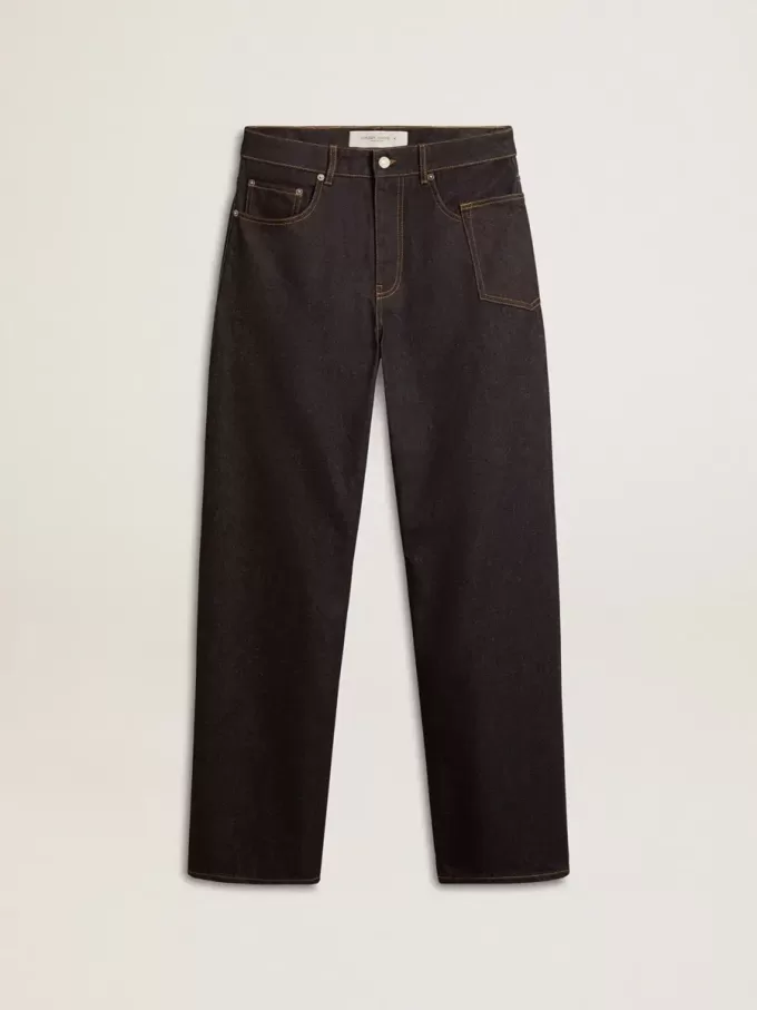 Dunkelblaue Herrenjeans mit weitem Bein aus einmal gewaschenem Denim