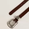 Dunkelbrauner Ledergürtel für Damen mit verzierter Silberschnalle