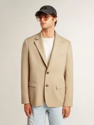 Einreihiger Blazer in Sandfarbe mit Hornknöpfen