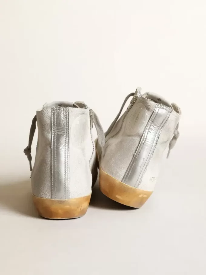 Francy für Damen aus weißem Wildleder mit schwarzem Lederstern und silberner Swarovski-Kristallzunge