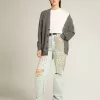 Gebleichte Damenjeans mit Cabochon-Kristallen