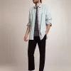 Gebleichtes Denimhemd für Herren mit gehämmerten Nieten