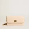 Gioia Tasche aus hellrosa Leder mit Golddetails Gioia Tasche aus hellrosa Leder mit Golddetails