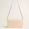 Gioia Tasche aus hellrosa Leder mit Golddetails Gioia Tasche aus hellrosa Leder mit Golddetails