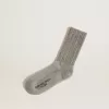 Graue Socken mit Kristallen am Schaft Graue Socken mit Kristallen am Schaft