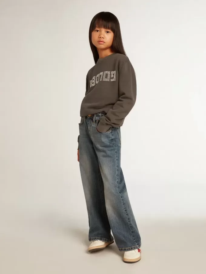 Graues Sweatshirt im Used-Look mit Kristallbeschriftung Graues Sweatshirt im Used-Look mit Kristallbeschriftung