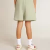 Hellgrüne Shorts mit weißem Stern