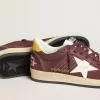 Herren-Ball Star aus schokoladenbraunem Nubukleder mit Lederstern und Fersenlasche Herren-Ball Star aus schokoladenbraunem Nubukleder mit Lederstern und Fersenlasche