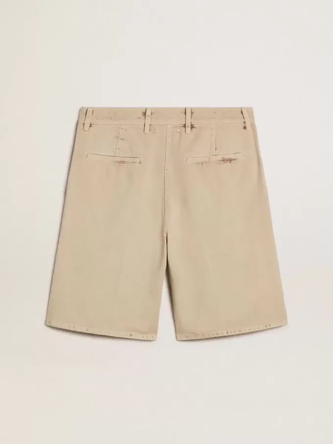 Herren-Bermudashorts aus beigem Denim mit Used-Look-Finish Herren-Bermudashorts aus beigem Denim mit Used-Look-Finish