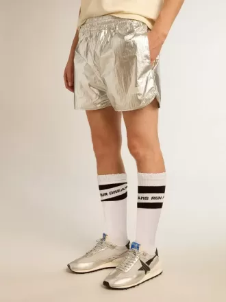 Herren-Laufshorts aus silbernem Stoff
