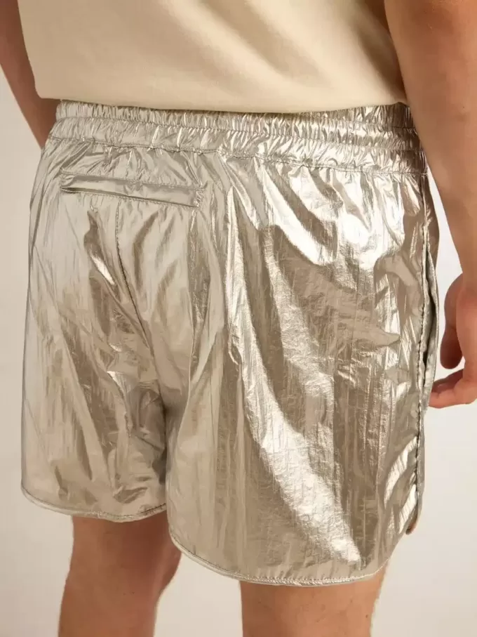 Herren-Laufshorts aus silbernem Stoff
