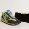 Herren-Marathon mit grünem Nylon-Obermaterial und schwarzem Stern