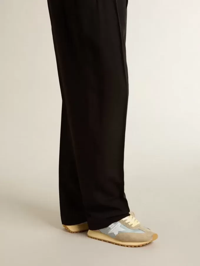 Herren-Marathon mit hellblauem Nylon-Obermaterial und pastellblauem Stern