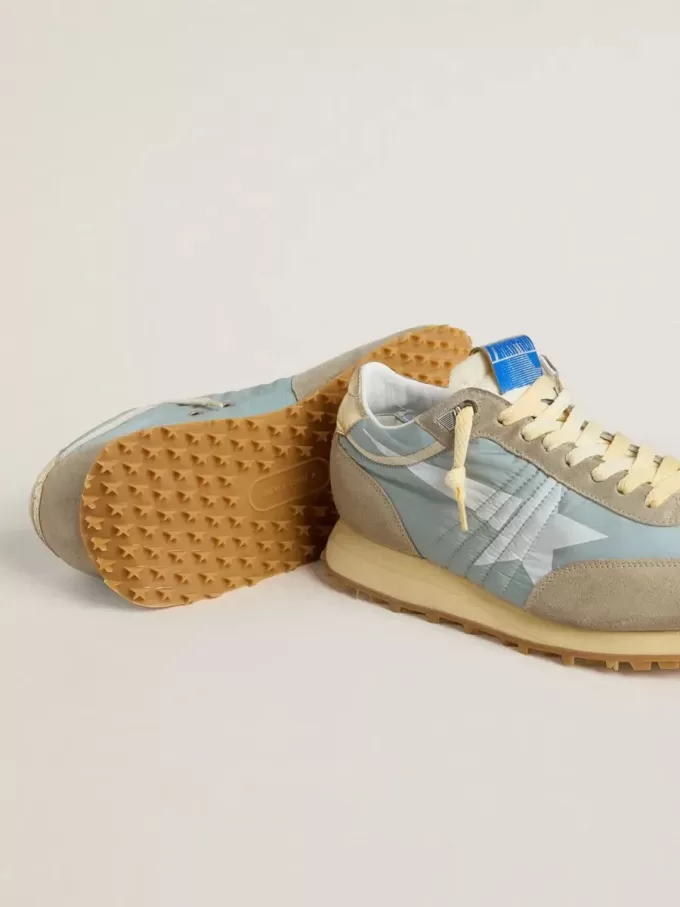 Herren-Marathon mit hellblauem Nylon-Obermaterial und pastellblauem Stern