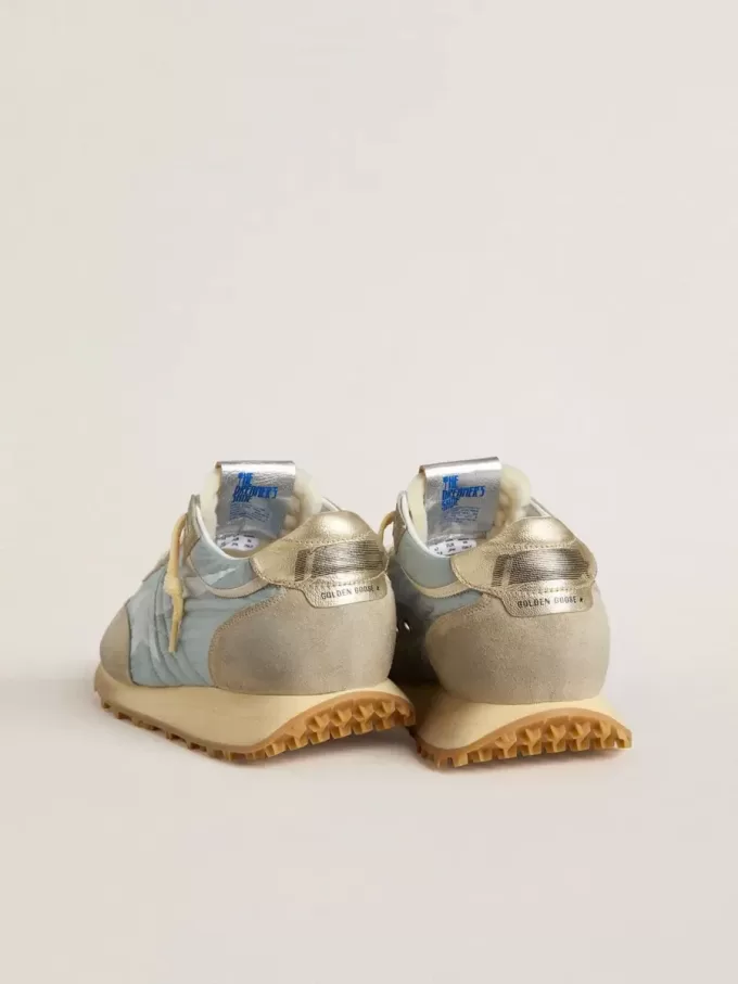 Herren-Marathon mit hellblauem Nylon-Obermaterial und pastellblauem Stern