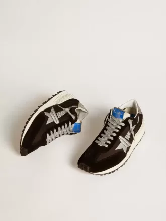 Herren-Marathon mit schwarzem Ripstop-Nylon-Obermaterial und silbernem Stern