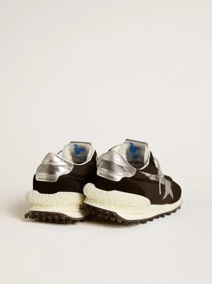 Herren-Marathon mit schwarzem Ripstop-Nylon-Obermaterial und silbernem Stern