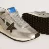 Herren-Marathon mit silbernem Ripstop-Nylon-Obermaterial und schwarzem Stern