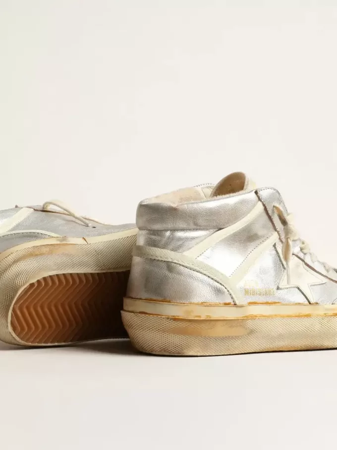 Herren-Mid Star aus silbermetallischem Leder mit elfenbeinfarbenem Stern