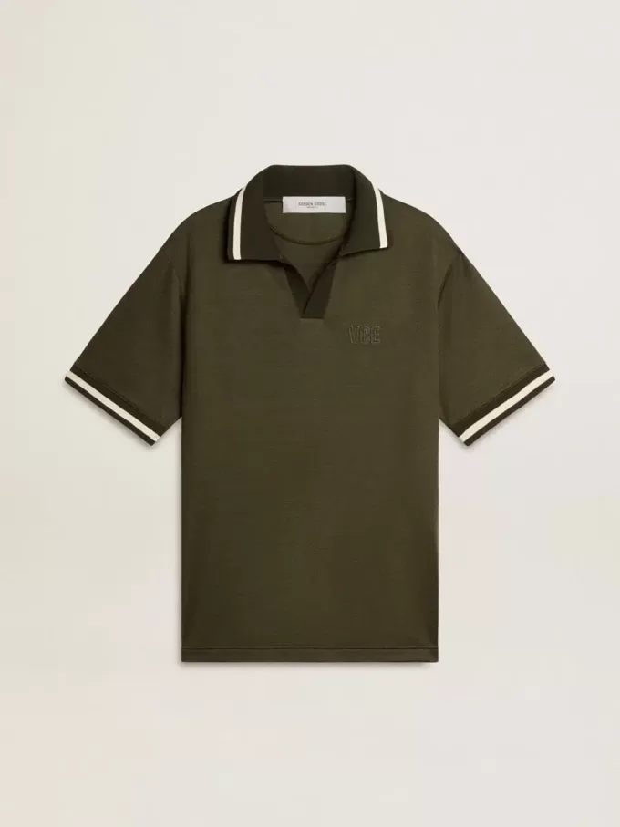Herren-Polohemd aus militärgrünem Jersey mit Stickerei