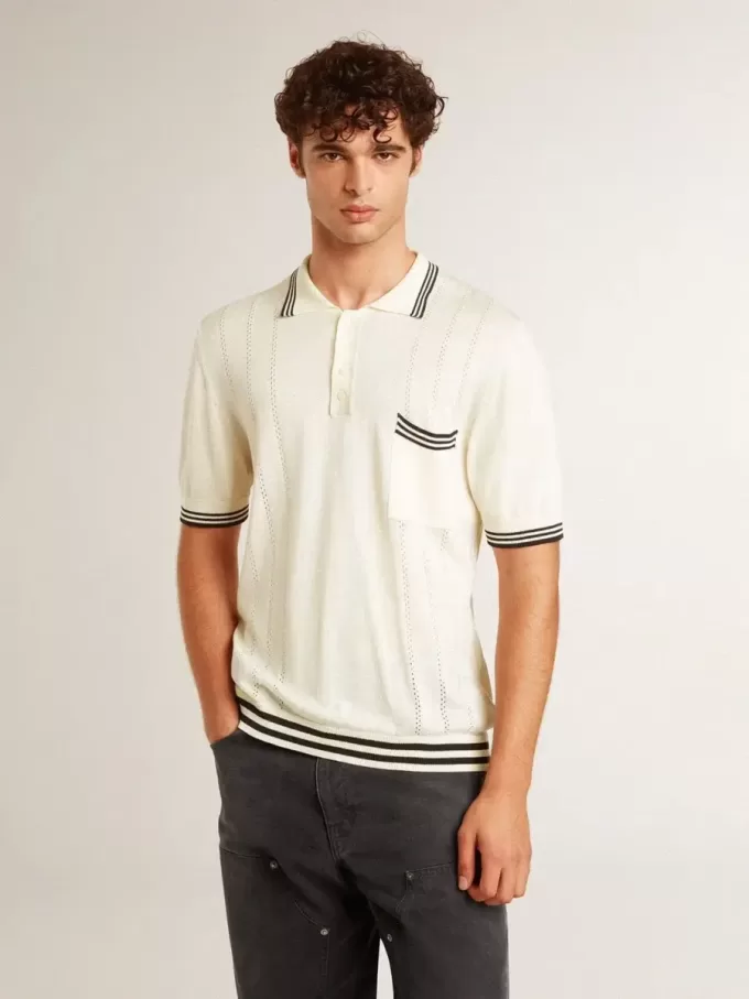 Herren-Polohemd in Used-Weiß mit blauen Rippbündchen