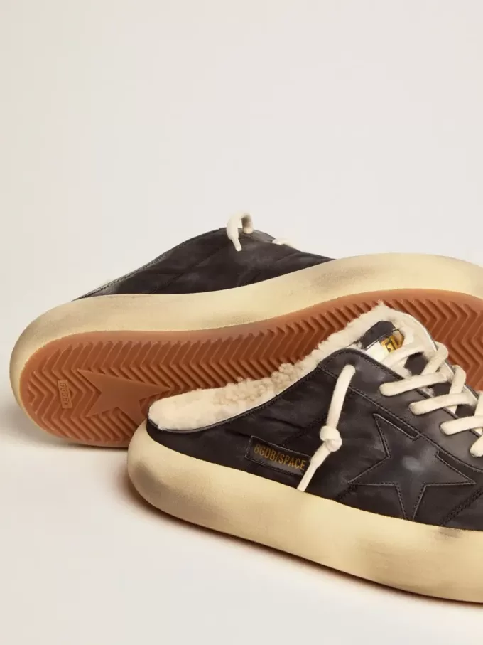 Herren-Sabot-Schuhe Space-Star aus gestepptem schwarzem Nylon mit Lammfellfutter