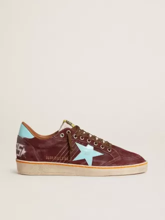 Herren-Sneaker „Ball Star” aus dunkelrotem Wildleder mit hellblauem Stern und Fersenlasche