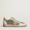 Herren-Sneaker „Ball Star” aus grauem Wildleder mit altrosa Wildlederstern und beigem Lederabsatz Herren-Sneaker „Ball Star” aus grauem Wildleder mit altrosa Wildlederstern und beigem Lederabsatz