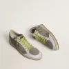 Herren-Sneaker „Ball Star” aus grauem Wildleder mit altrosa Wildlederstern und beigem Lederabsatz Herren-Sneaker „Ball Star” aus grauem Wildleder mit altrosa Wildlederstern und beigem Lederabsatz