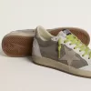 Herren-Sneaker „Ball Star” aus grauem Wildleder mit altrosa Wildlederstern und beigem Lederabsatz Herren-Sneaker „Ball Star” aus grauem Wildleder mit altrosa Wildlederstern und beigem Lederabsatz