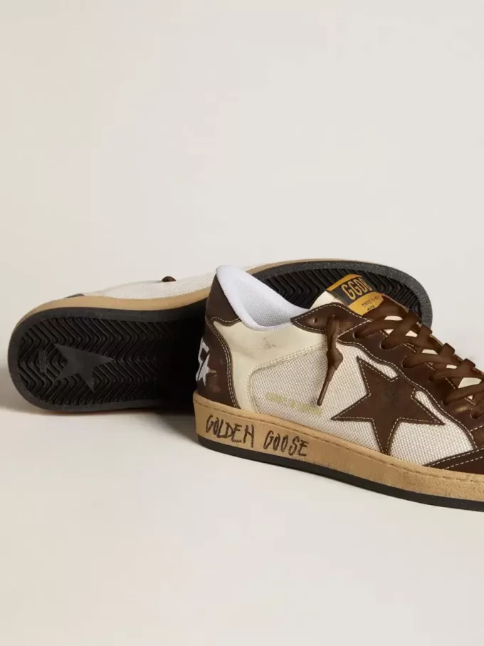 Herren-Sneaker „Ball Star” aus Nappa und Mesh mit Stern aus Wildleder und braunen Ledereinsätzen