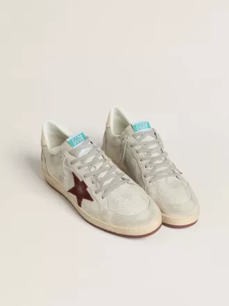 Herren-Sneaker „Ball Star” aus Nubukleder mit Krokodilprägung und burgunderrotem Wildlederstern