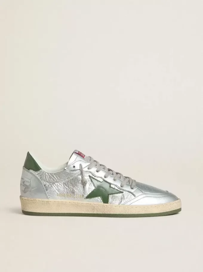 Herren-Sneaker „Ball Star” aus silbernem Nylon mit grünem Lederstern und Fersenlasche