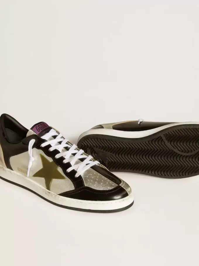 Herren-Sneaker Ball Star LAB aus silbernem Leder mit braunem Lederstern und schwarzer Fersenlasche Herren-Sneaker Ball Star LAB aus silbernem Leder mit braunem Lederstern und schwarzer Fersenlasche