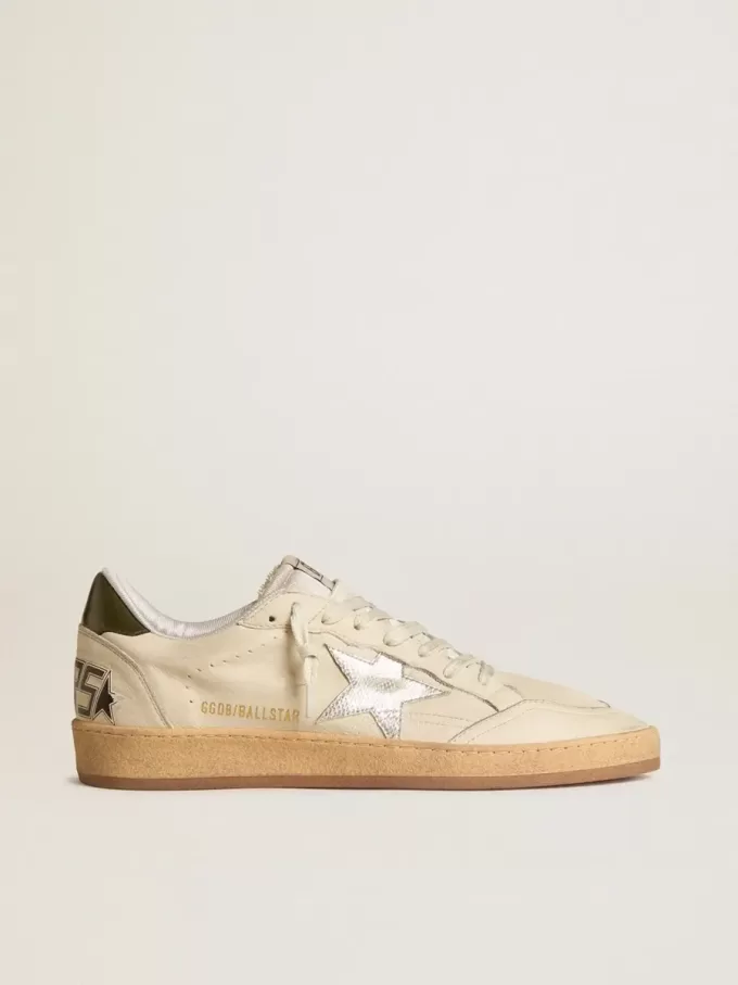 Herren-Sneaker „Ball Star” mit silbernem Lederstern und grüner Lederlasche an der Ferse