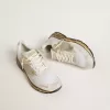 Herren-Sneaker Dad-Star aus Mesh und weißem Wildleder mit goldfolienbeschichtetem Lederstern