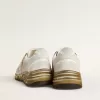 Herren-Sneaker Dad-Star aus Mesh und weißem Wildleder mit goldfolienbeschichtetem Lederstern