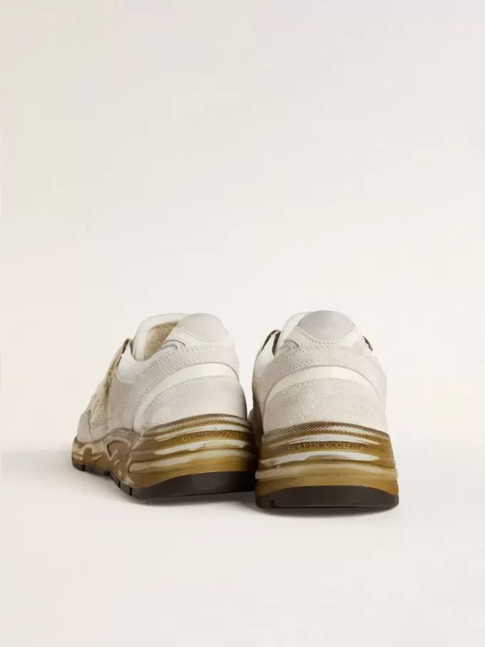 Herren-Sneaker Dad-Star aus Mesh und weißem Wildleder mit goldfolienbeschichtetem Lederstern