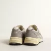 Herren-Sneaker Dad-Star aus Wildleder und Mesh mit weißem Lederstern und Fersenlasche