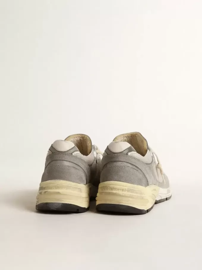 Herren-Sneaker Dad-Star aus Wildleder und Mesh mit weißem Lederstern und Fersenlasche