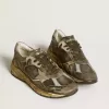 Herren-Sneaker Dad-Star aus Wildleder und Nylon mit khakifarbenem Lederstern und Fersenlasche