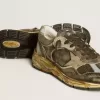 Herren-Sneaker Dad-Star aus Wildleder und Nylon mit khakifarbenem Lederstern und Fersenlasche