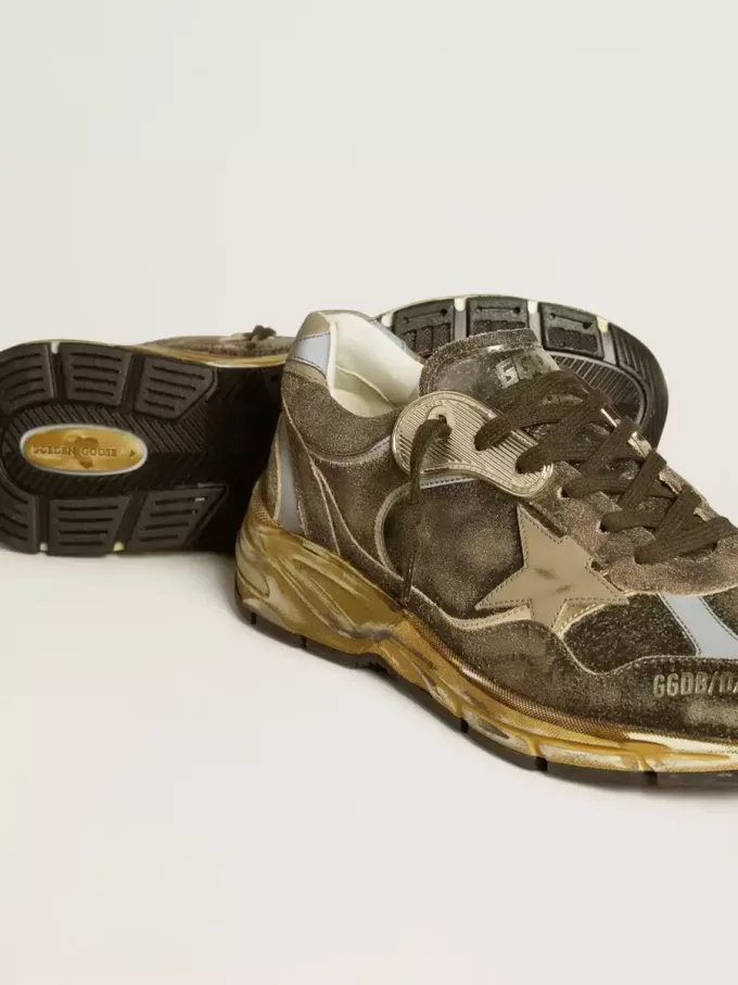 Herren-Sneaker Dad-Star aus Wildleder und Nylon mit khakifarbenem Lederstern und Fersenlasche