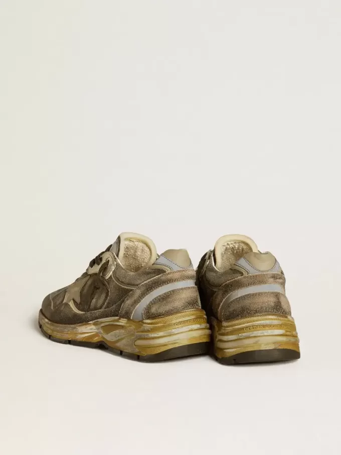 Herren-Sneaker Dad-Star aus Wildleder und Nylon mit khakifarbenem Lederstern und Fersenlasche