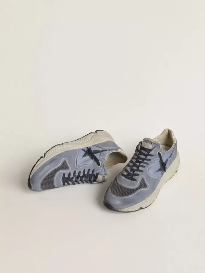 Herren-Sneaker „Running Sole” aus hellblauem Nylon und Nubukleder mit schwarzem Stern