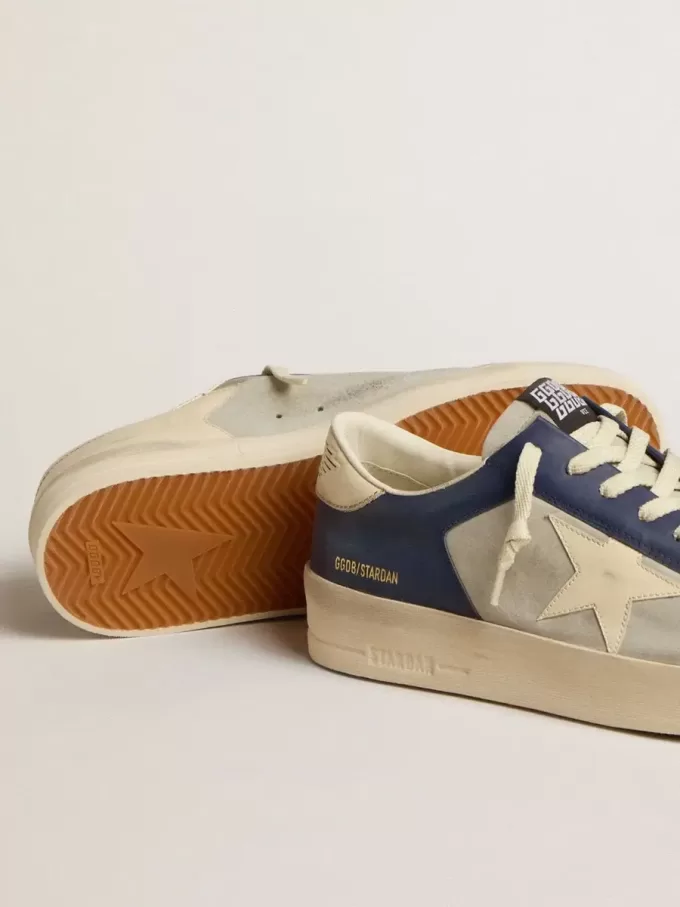 Herren-Sneaker Stardan aus grauem und blauem Leder mit cremefarbenem Stern und Fersenlasche