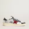 Herren-Sneaker „Stardan” aus laminiertem silbernem Nylon mit burgunderrotem Wildlederstern