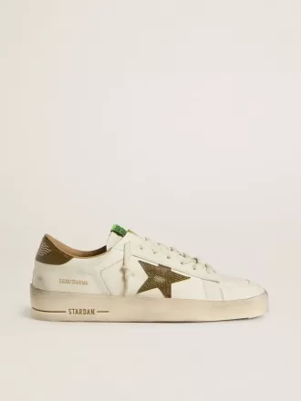 Herren-Sneaker Stardan aus weißem Leder mit militärgrünem Leder mit Schlangenprint, Stern und Fersenlasche Herren-Sneaker Stardan aus weißem Leder mit militärgrünem Leder mit Schlangenprint, Stern und Fersenlasche